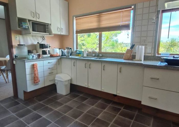  at 34 Sartors Ave, Northcross, North Shore City, Auckland