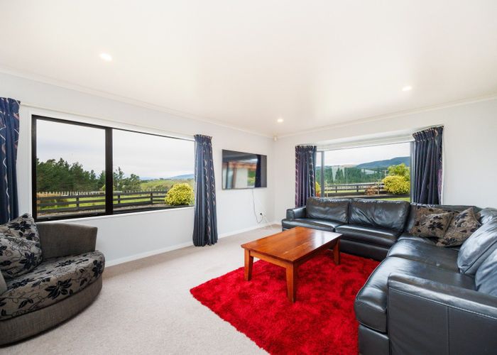  at 32 Stoneleigh Lane, Aokautere, Palmerston North, Manawatu / Whanganui