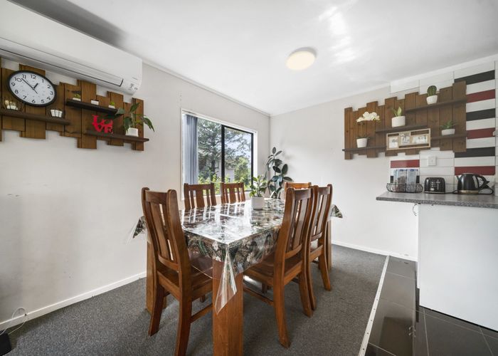  at 28 Faram Place, Massey, Waitakere City, Auckland