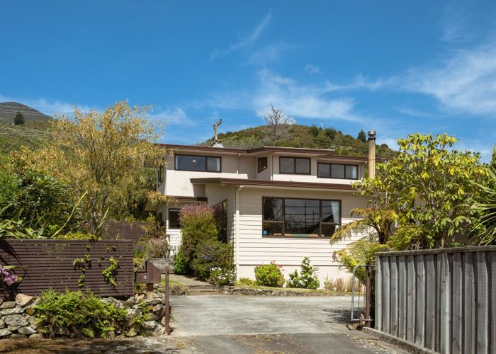  at 5 Bayview Drive, Waikawa, Picton