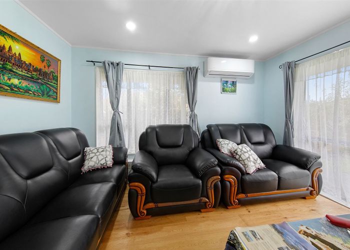  at 16 Frank Bunce Grove, Flat Bush, Auckland