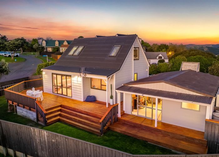  at 86 Mercury Way, Whitby, Porirua