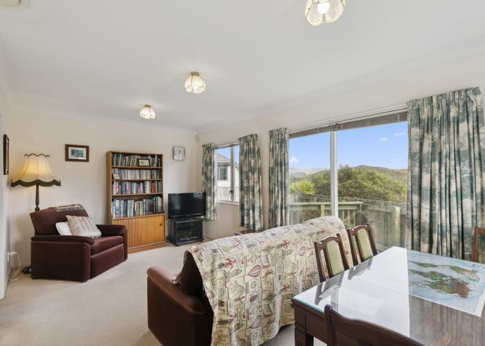  at 37 Parklands Drive, Karori, Wellington