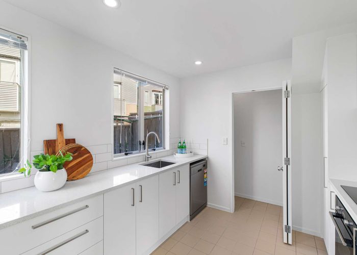  at 45 Albionvale Road, Glen Eden, Auckland