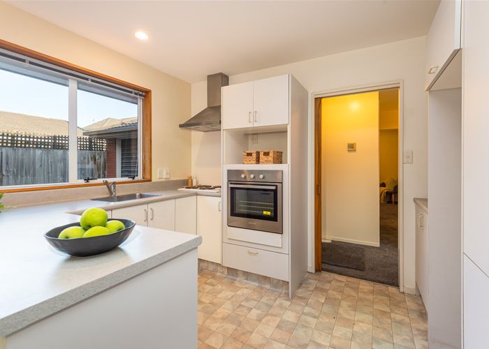 at 2/79 Greers Road, Burnside, Christchurch