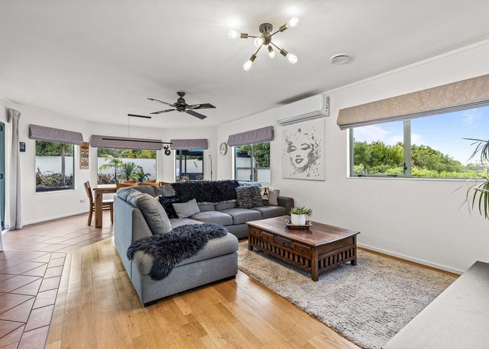  at 4 Farnell Place, Gulf Harbour, Whangaparaoa
