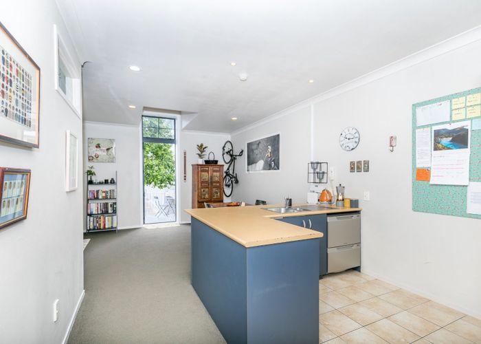  at 313 Victoria Street, Hamilton Central, Hamilton