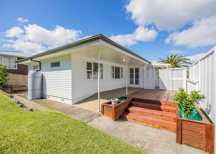  at 33 Park Road, Glenfield, North Shore City, Auckland