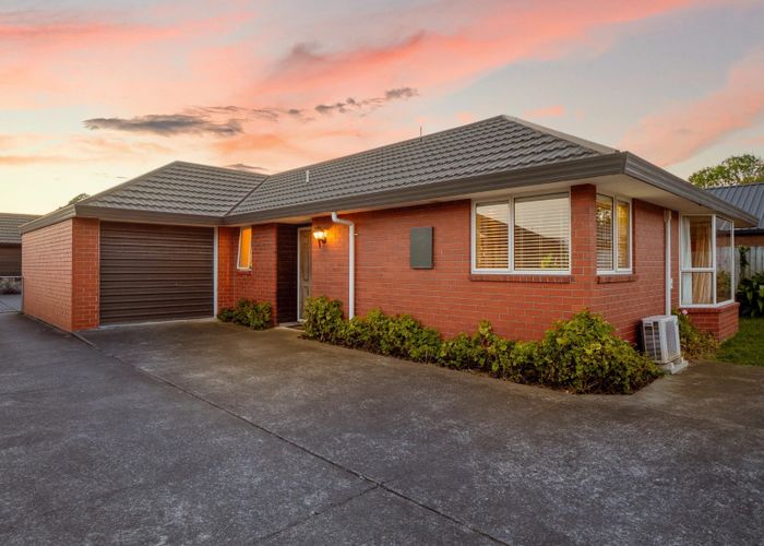  at 2/43 Torrens Road, Hillmorton, Christchurch