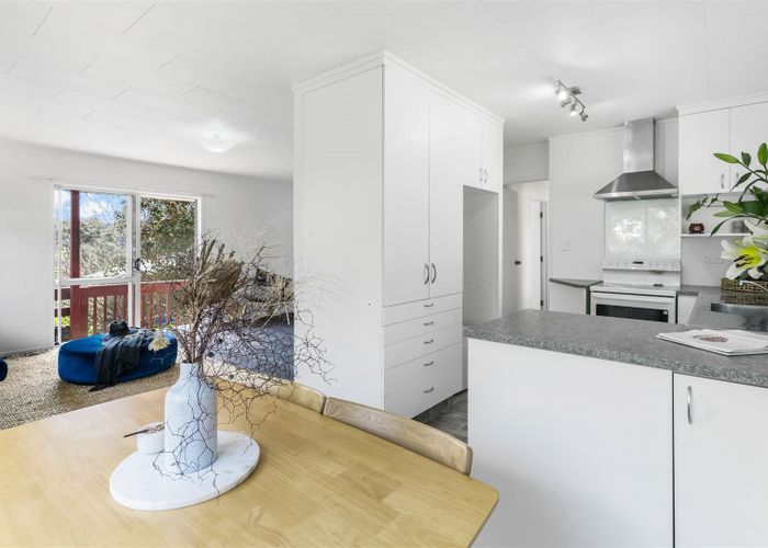  at 17 Lynn Road, Bayview, Auckland