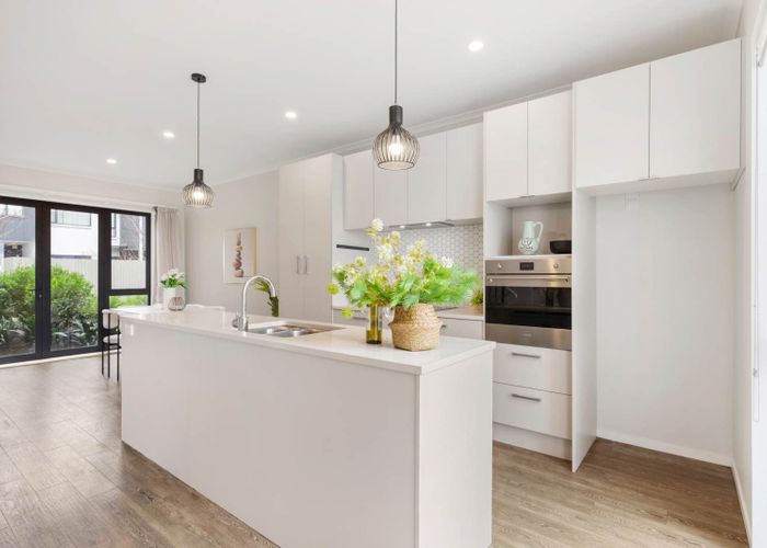  at 33 Komanawa Lane, Mount Wellington, Auckland City, Auckland