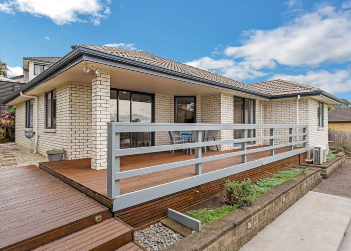  at 14 San Carlo Court, Henderson, Waitakere City, Auckland