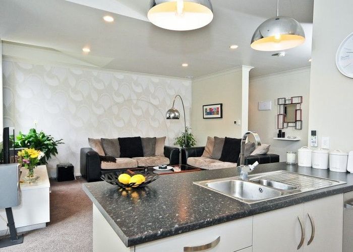  at 313 Victoria Street, Hamilton Central, Hamilton