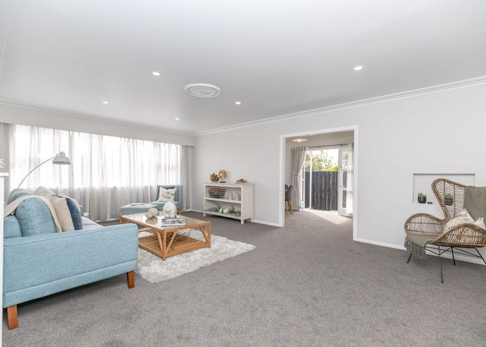  at 17 Kensington Place, Fairfield, Hamilton