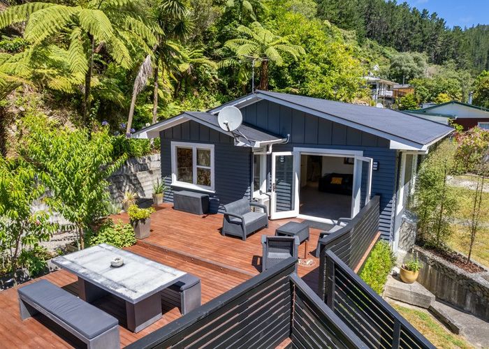  at 139 Pinehaven Road, Pinehaven, Upper Hutt