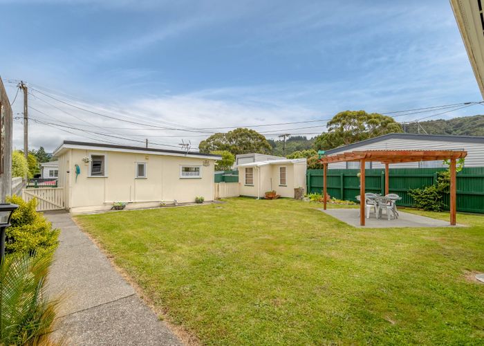  at 6 Willow Grove, Ebdentown, Upper Hutt, Wellington