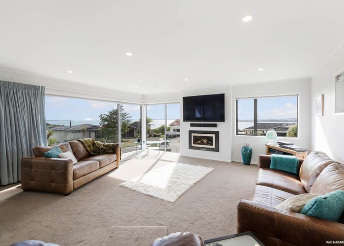  at 12 Pounamu Place, Shelly Park, Auckland