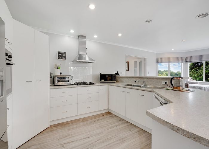  at 9 Aloma Way, Glenview, Hamilton, Waikato