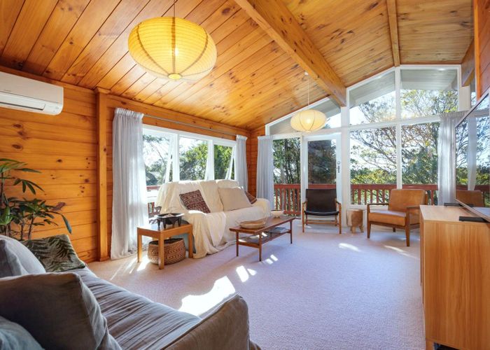  at 16 Daffodil Street, Titirangi, Waitakere City, Auckland