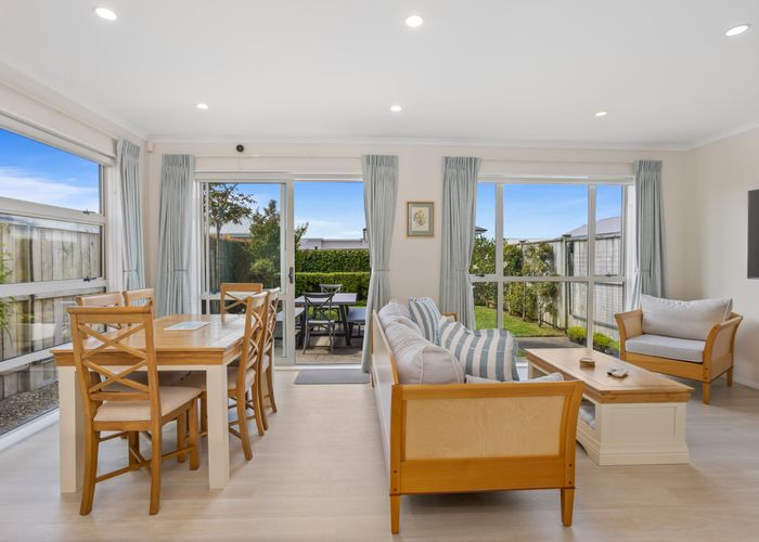  at 9 Forbes Mccammon Drive, Swanson, Waitakere City, Auckland