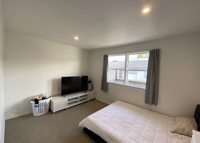  at 2/74 Portage Road, New Lynn, Waitakere City, Auckland