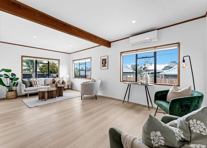  at 12 Cleve Road, Green Bay, Waitakere City, Auckland
