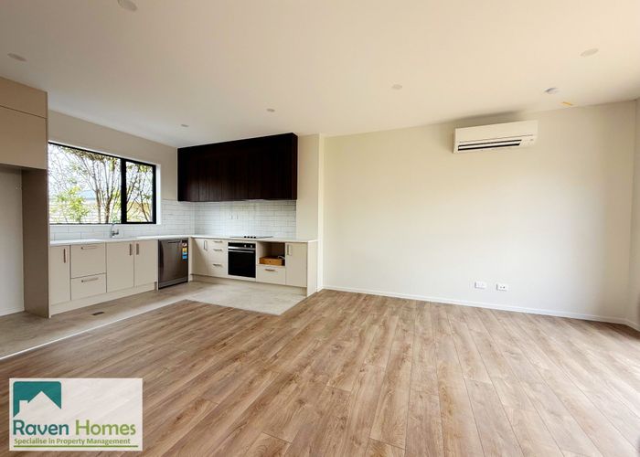  at 4/12 Hutchinson Ave, New Lynn, Waitakere City, Auckland