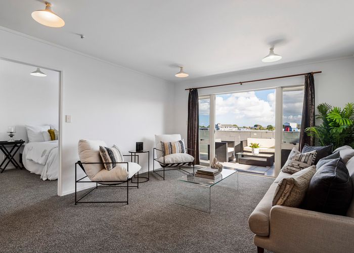  at 4/39 Mount Eden Road, Eden Terrace, Auckland