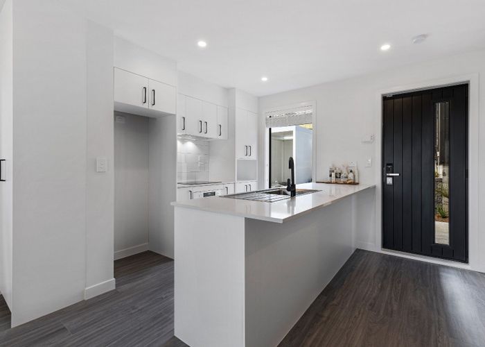 at 24 Whanui Place, Mangere Bridge, Manukau City, Auckland