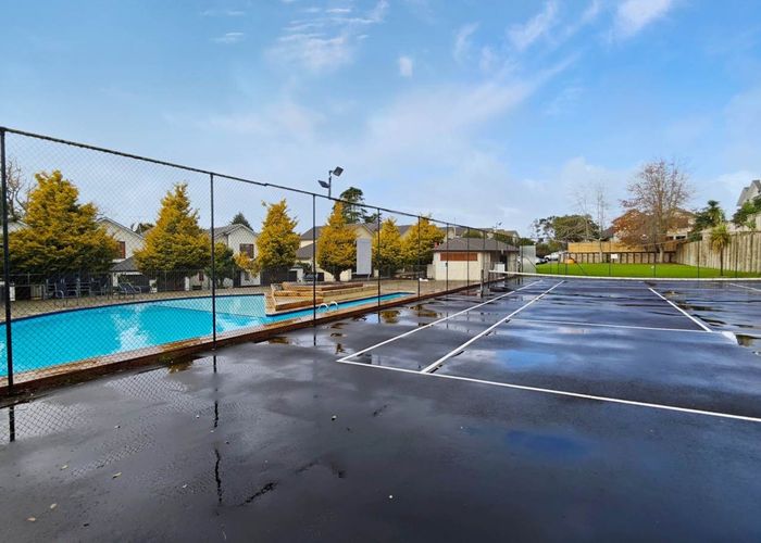  at 10/11 The Avenue, Albany, North Shore City, Auckland