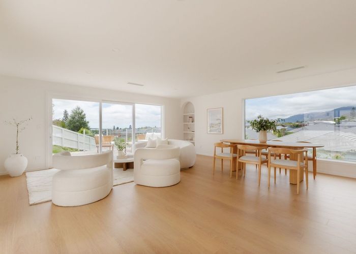  at 63 Hart Road, Richmond