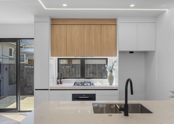  at 5/32 Bradbury Road, Botany Downs, Manukau City, Auckland
