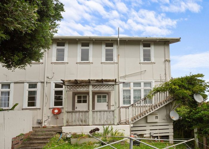  at 1-3/15 Dover Street, Island Bay, Wellington, Wellington