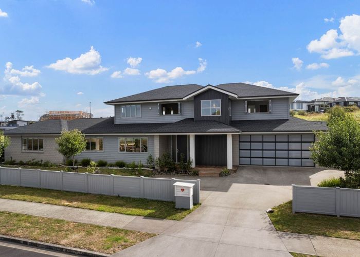  at 5 Angiangi Crescent, Beachlands, Manukau City, Auckland