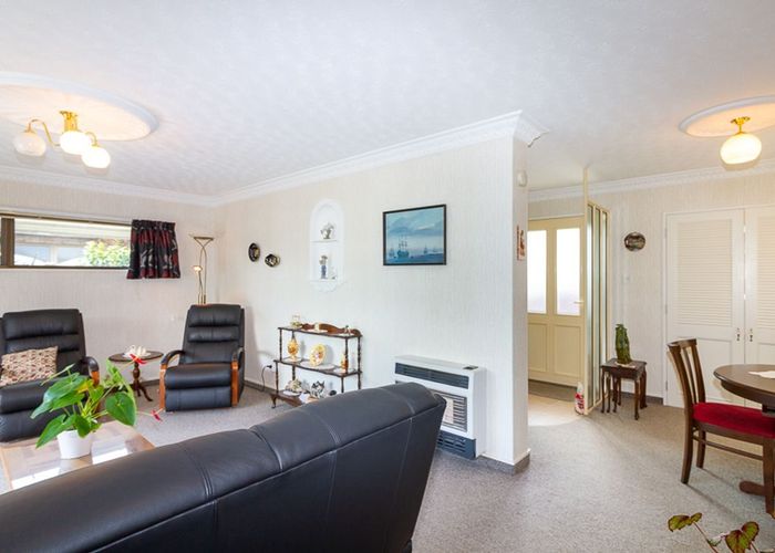  at 15 AINTREE CRESCENT, Awapuni, Palmerston North, Manawatu / Whanganui