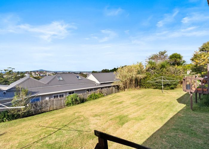  at 1 & 2/135 Glenfield Road, Hillcrest, North Shore City, Auckland