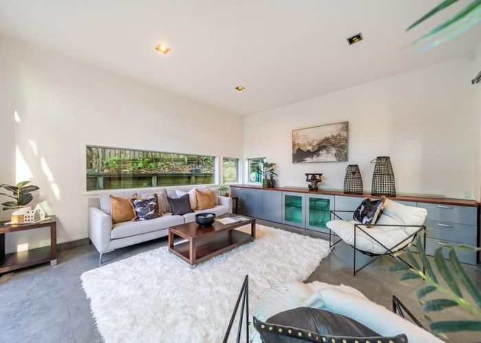  at 47 Korokoro Road, Korokoro, Lower Hutt, Wellington