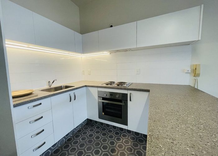  at 2/568 Colombo Street, City Centre, Christchurch City, Canterbury