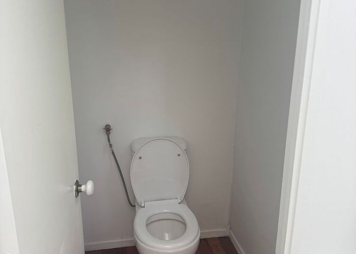  at 2/230 Riddell Road, Glendowie, Auckland City, Auckland