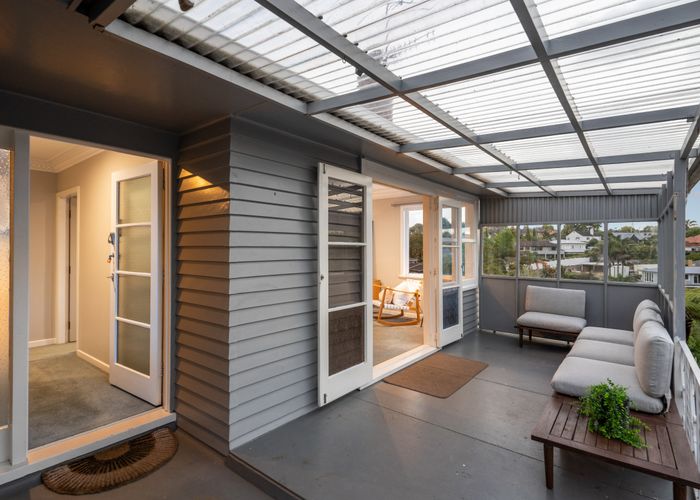  at 10 Macpherson Street, Meadowbank, Auckland