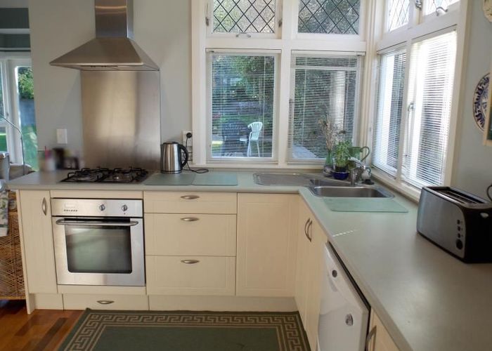  at 32 Beauchamp Street, Karori, Wellington