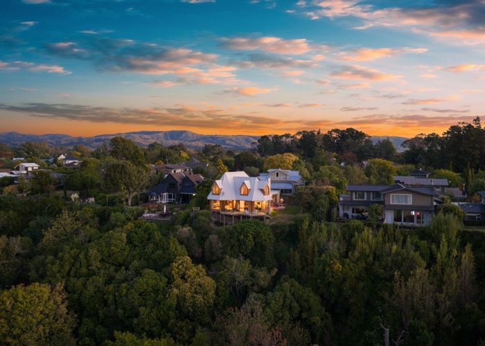  at 96 Clifton Terrace, Fitzherbert, Palmerston North, Manawatu / Whanganui