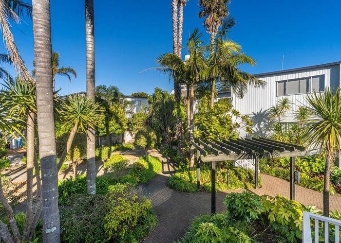  at 20/72 Kitchener Road, Milford, North Shore City, Auckland