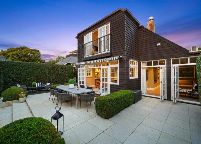  at 4 Burwood Crescent, Remuera, Auckland City, Auckland