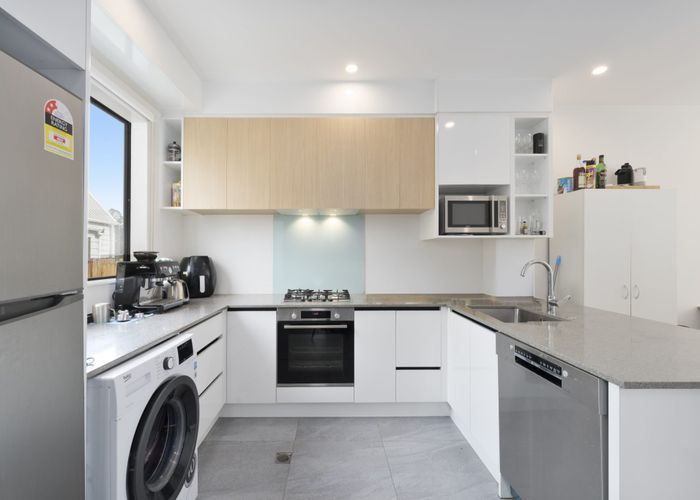  at 43B Fitzherbert Avenue, West Harbour, Waitakere City, Auckland