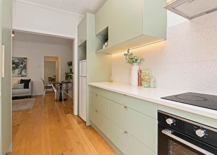  at 4D Railway Street, Newmarket, Auckland