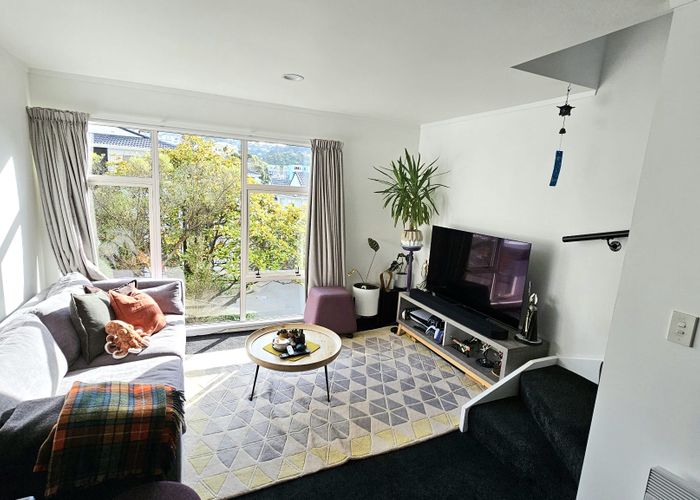  at 4/20 Thompson Street, Mount Cook, Wellington