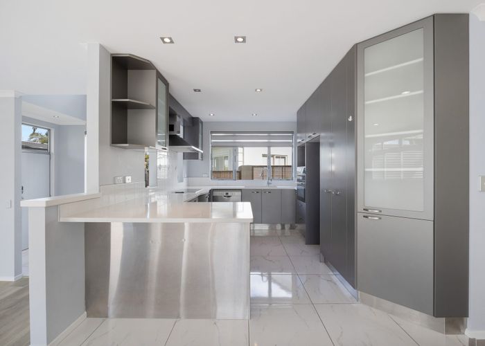  at 10 Lupetti Rise, West Harbour, Waitakere City, Auckland