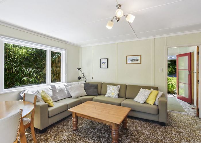  at 18 Dell Road, Raumati South, Paraparaumu