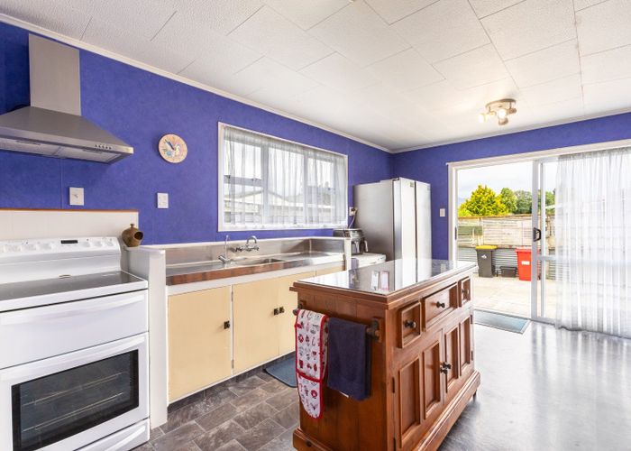  at 9 Ross Street, Woodville, Tararua, Manawatu / Whanganui